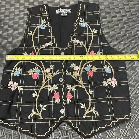 vintage black embroidered vest size medium - Picture 4 of 7
